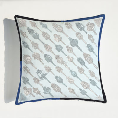 Taie d'oreiller japonaise blanche personnalisable de décor de mariage de couverture de coussin de bleu marine