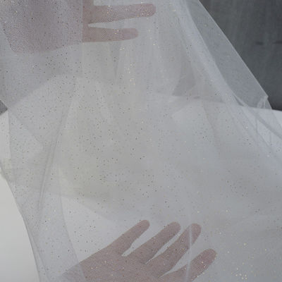 Chaîne molle en nylon de tissu de 100% Tulle tricotée pour les robes les épousant nuptiales