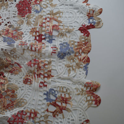 Les tissus de coton de polyester de textile ont brodé imprimer le jacquard de robe de vêtement