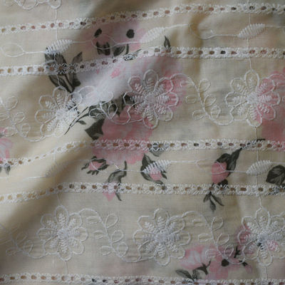 La trame organique imperméable de tissu de coton a imprimé 60S brodé 105 GM/M
