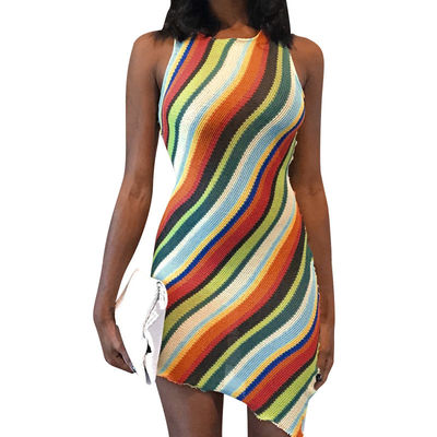 Polyester sans bretelles irrégulier du coton 30% de la robe 70% d'été de rayure colorée
