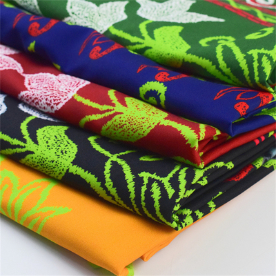 Tissu floral 148Cm de vente de divers des couleurs 100%Polyester Digital de mode impression chaud de tissu pour la robe
