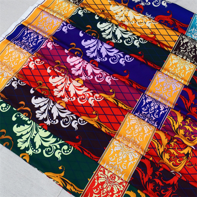 Tissu 100% bleu royal d'impression de Digital de polyester pour la jupe