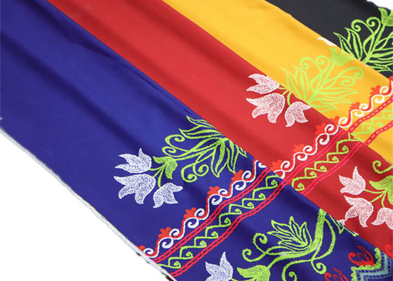 Fleur colorée jaune rouge bleue de tissu imprimée par Digital de polyester pour le vêtement