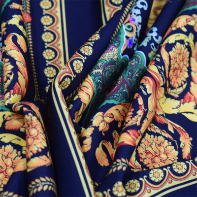 Habillement 100% matériel de polyester de tissu de robe imprimé par île d'OEM