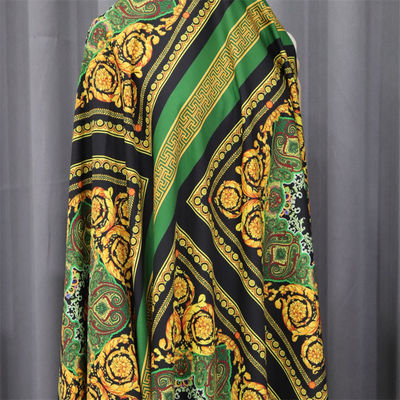 Habillement 100% matériel de polyester de tissu de robe imprimé par île d'OEM