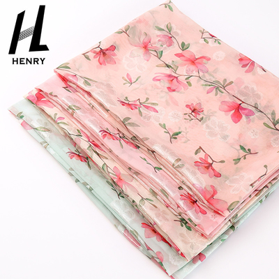 Polyester tissé par habillement Digital imprimant la couleur adaptée aux besoins du client par tissu