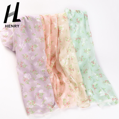 La mousseline de soie florale molle de textile a imprimé le tissu pour le poids léger de vêtement