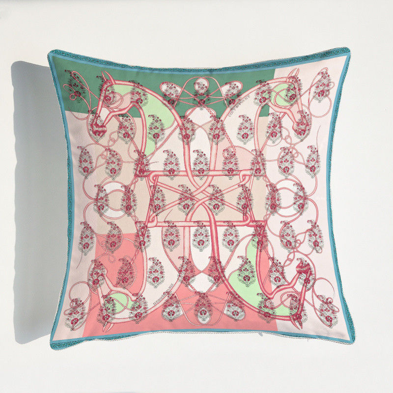 Le décor à la maison imprimé amortissent la couverture façonnent le carreau carré de luxe de jacquard